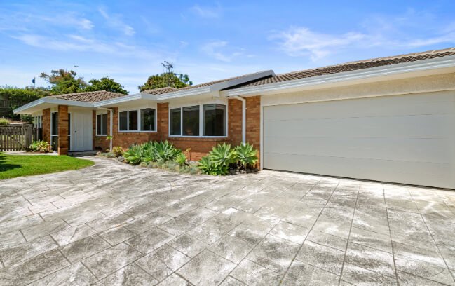 018_Open2view_ID523442-B_43_Valley_Road__Mt_Maunganui